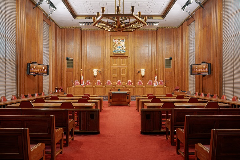 Salle d'audience principale.
