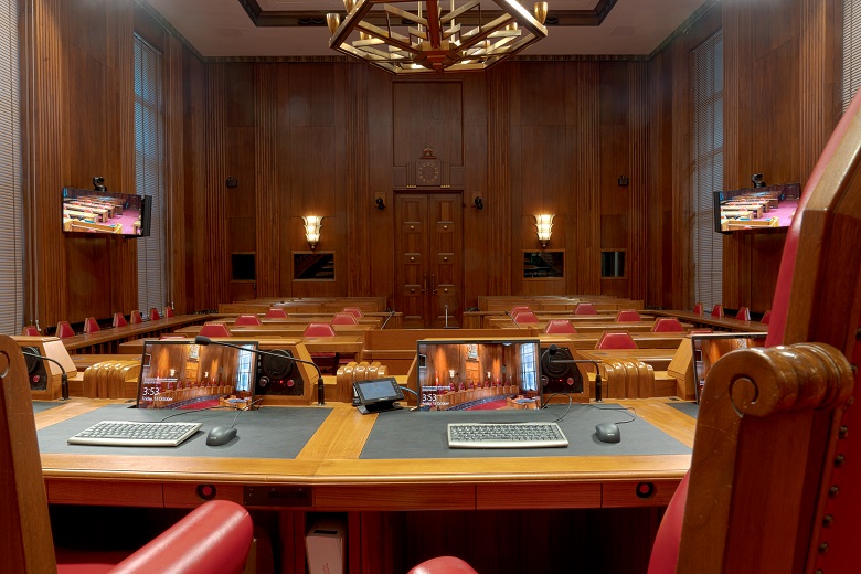 Console d'ordinateur du juge.