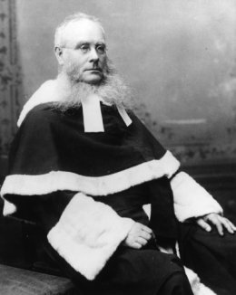 L’honorable Christopher Salmon Patterson