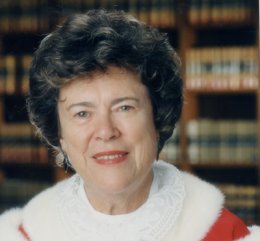 L’honorable Claire L'Heureux-Dubé