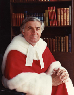 L’honorable Gerald Eric Le Dain