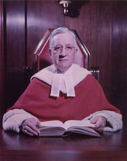 L’honorable James Wilfred Estey