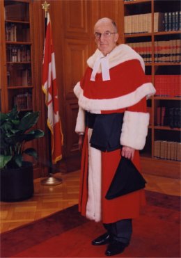 L’honorable John C. Major