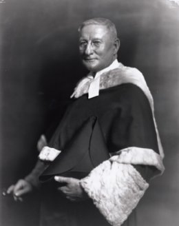 L’honorable John Henderson Lamont