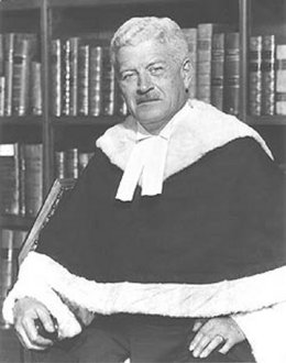 Le très honorable Joseph Honoré Gérald Fauteux, P.C., C.C.