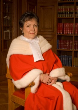 L’honorable Louise Charron