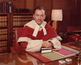 L’honorable Willard Zebedee Estey